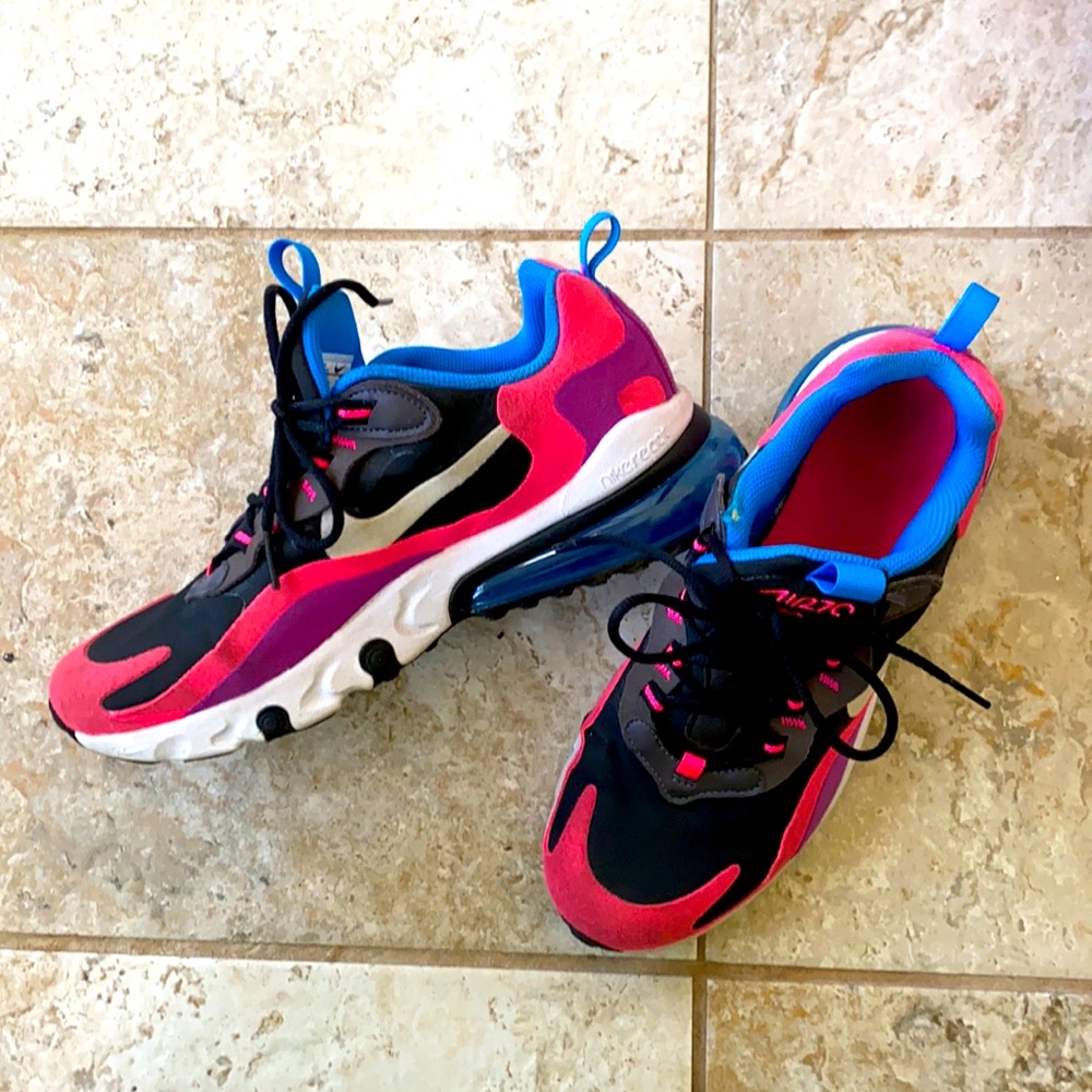 Girls Nike sneakers 5.5Y